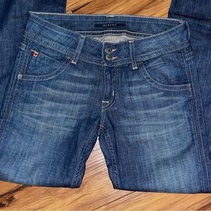 HUDSON JEANS Low Rise Flare - 28